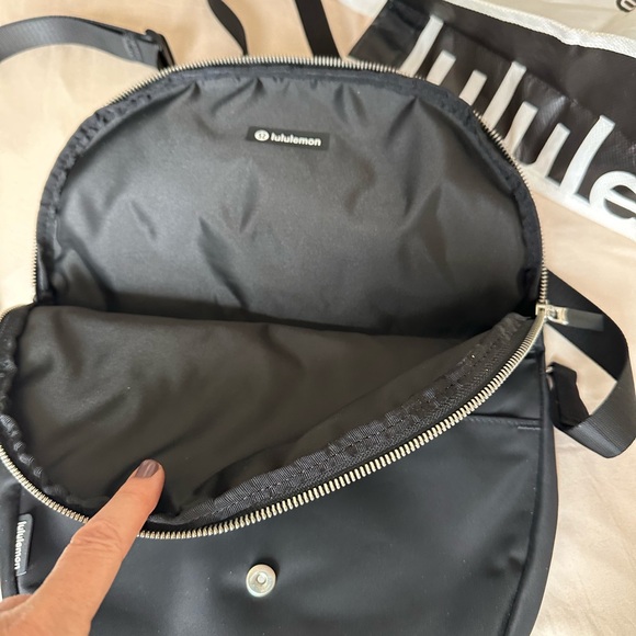 Lululemon Athletica Black “All night festival Bag” - Picture 9 of 15